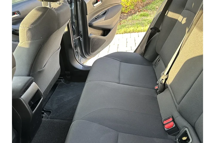 $12000 : 2021 Corolla LE Sedan image 10