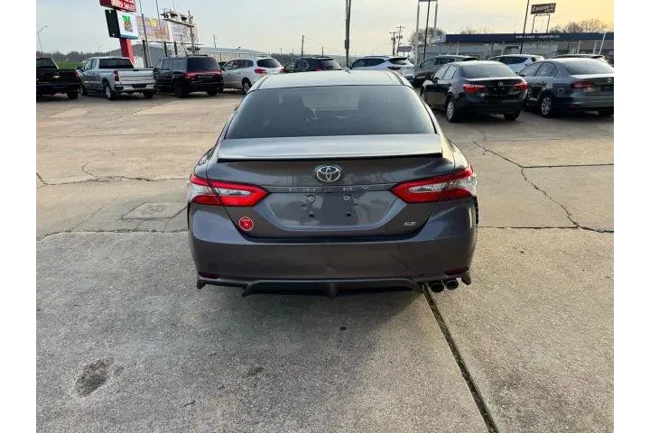 $14900 : Toyota Camry 2018 SE 4dr Sed image 4