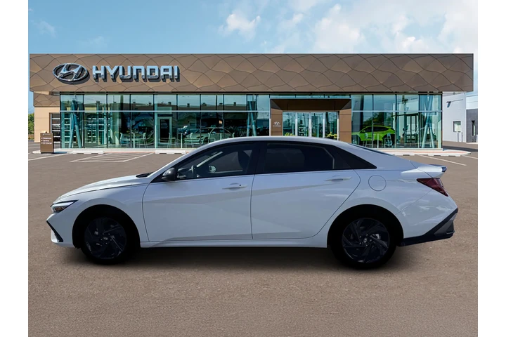 $27920 : Hyundai ELANTRA Hybrid 2026 image 3