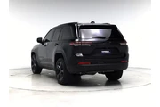 $33998 : Jeep Grand Cherokee 2023 4x2 thumbnail