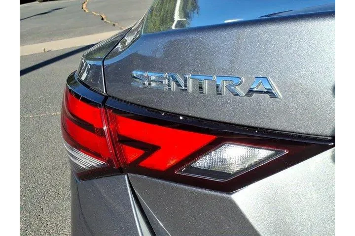 $17599 : Nissan Sentra 2023 SV 4dr Se image 10