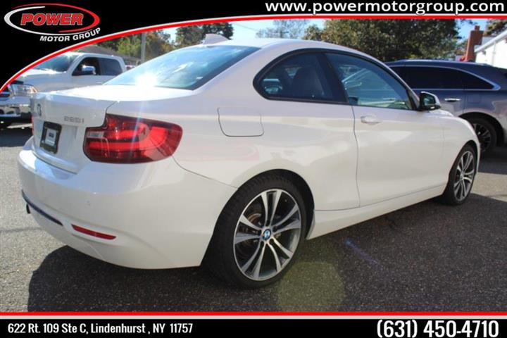 $25900 : Used  BMW 2 Series 2dr Cpe 228 image 6