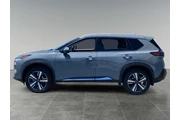 $28351 : Nissan Rogue 2022 SL 4dr Cro thumbnail