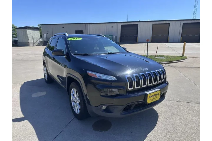 $9900 : 2016 Cherokee Latitude image 8