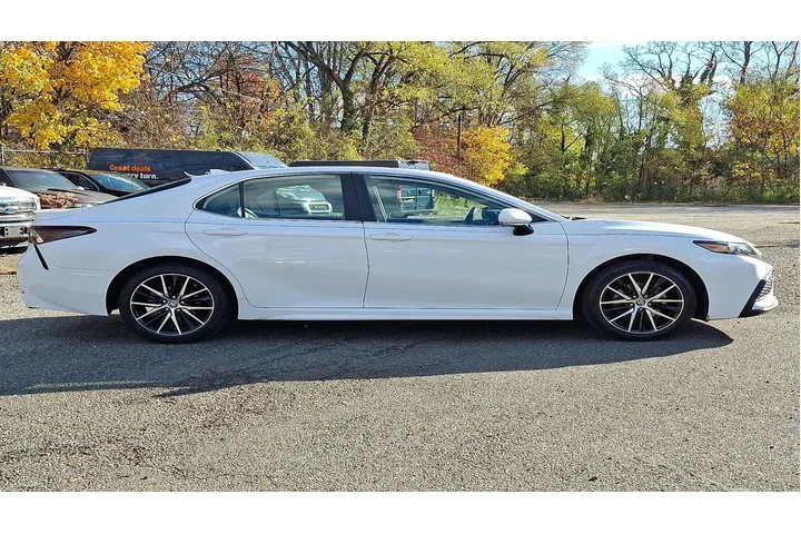 $24994 : Toyota Camry 2023 SE 4dr Sed image 6