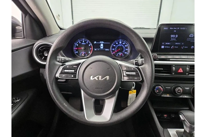 $17998 : Kia Forte 2024 LXS 4dr Sedan image 10