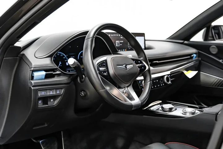 $32990 : 2023 G80 2.5T image 4