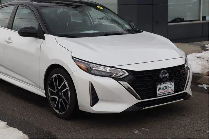 $18628 : Nissan Sentra 2025 SR 4dr Se image 4