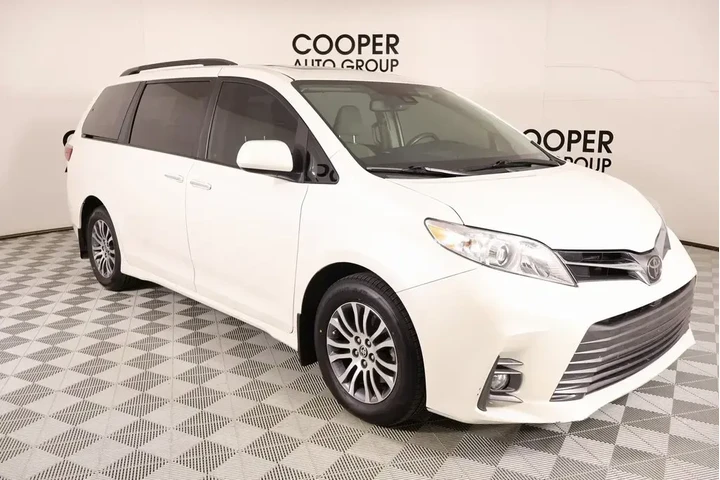 $27489 : Toyota Sienna 2020 Limited P image 1