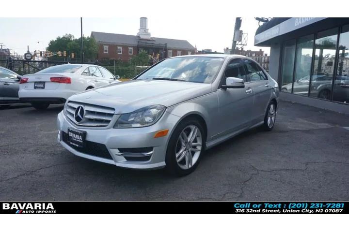 $10395 : 2013 C-Class 4dr Sdn C300 Spo image 3