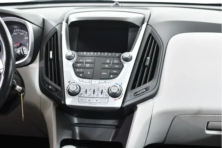 $7455 : Chevrolet Equinox 2015 LT 4d image 9