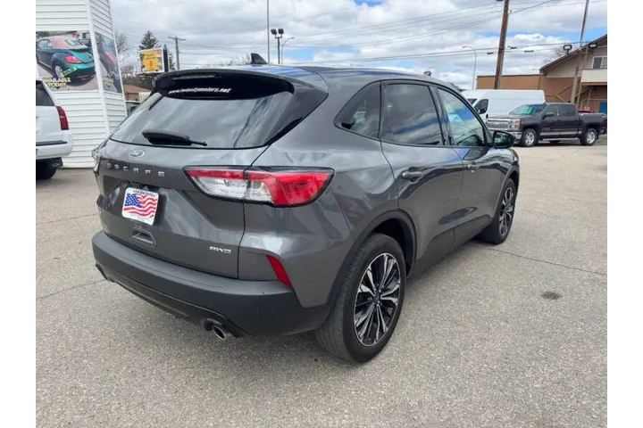 $13990 : 2022 Escape SE image 7
