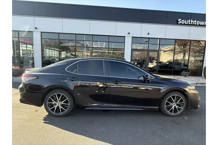 $15995 : Toyota Camry 2021 SE 4dr Sed image 8