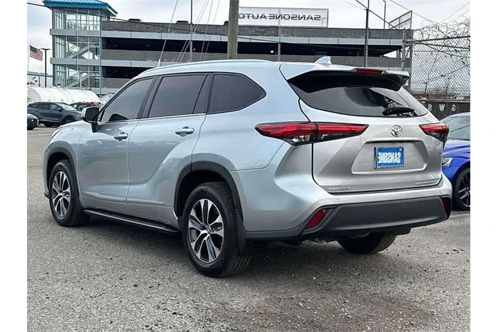 $35959 : Toyota Highlander 2023 AWD X image 5