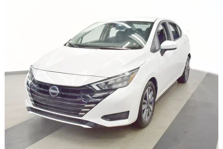 $16994 : Nissan Versa 2025 SV 4dr Sed image 7