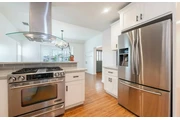 $2400 : 3 Bed 2 Bath House in Gardena thumbnail