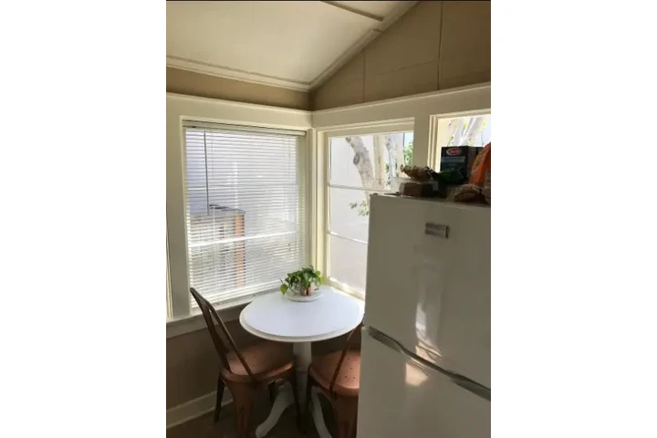 $1250 : cabaña de un dormitorio image 6