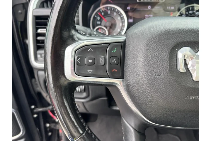 2021 RAM 1500 Laramie Crew Ca image 9