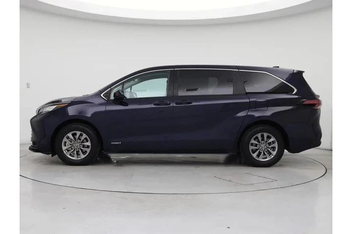 $32998 : Toyota Sienna 2021 LE 8-Pass image 3