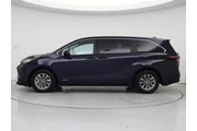 $32998 : Toyota Sienna 2021 LE 8-Pass thumbnail