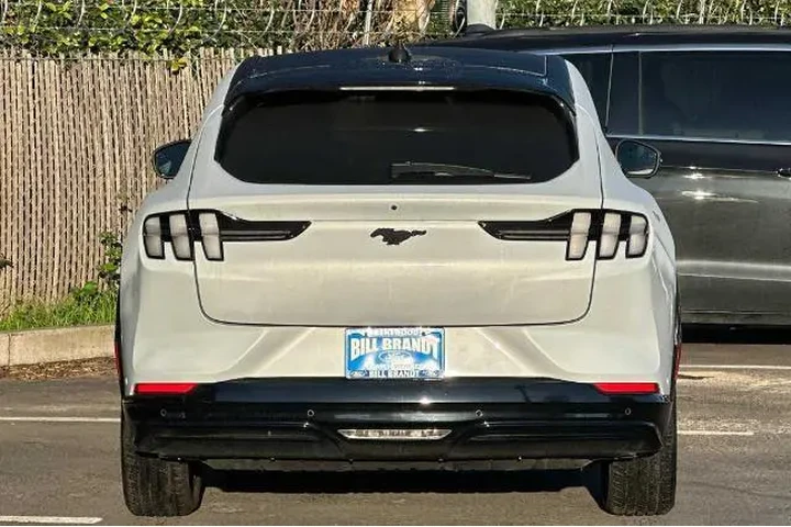 $28987 : Ford Mustang Mach-E 2023 Pre image 8