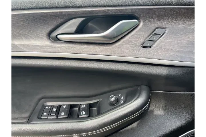 $28500 : Jeep Grand Cherokee L 2022 4 image 10