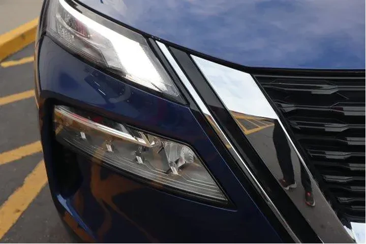 $26209 : Nissan Rogue 2023 AWD SV 4dr image 8