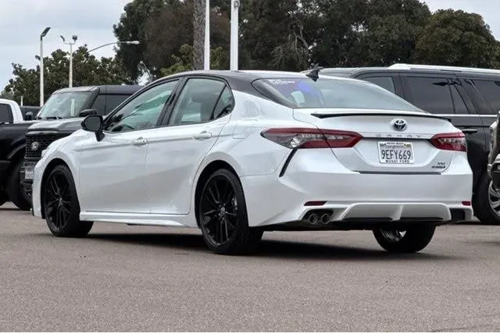 $29900 : Toyota Camry Hybrid 2023 XSE image 8