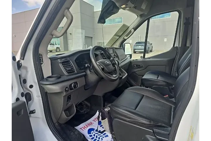 $34637 : Ford Transit 2023 250 3dr SW image 4