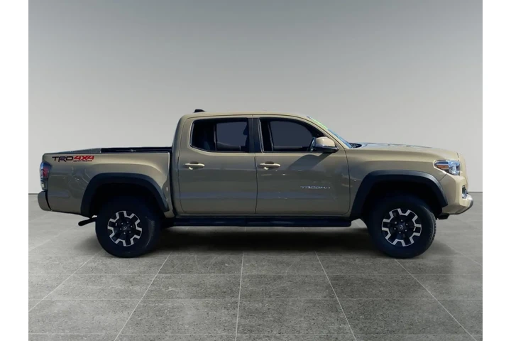 $39270 : Toyota Tacoma 2020 4x4 SR5 V image 6