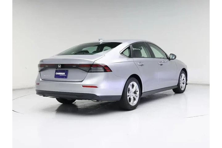 $26998 : Honda Accord 2023 LX 4dr Sed image 8