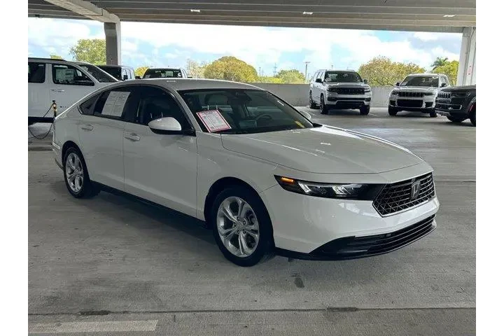 $20499 : Honda Accord 2024 LX 4dr Sed image 7