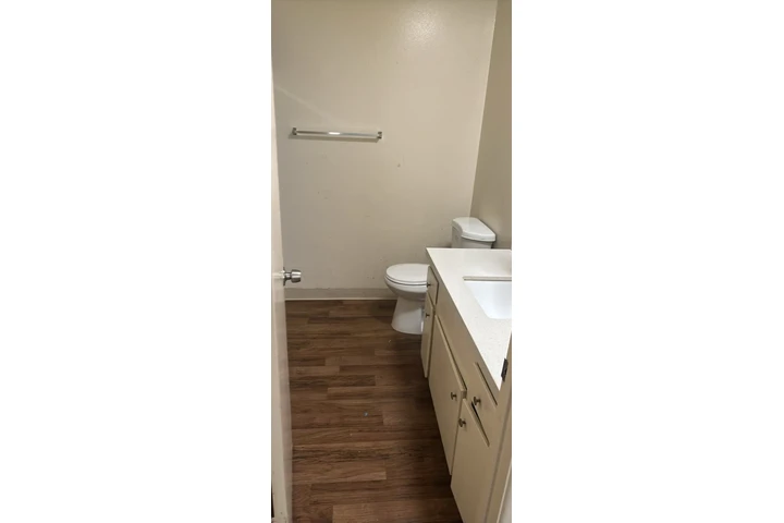 $1200 : Renta una recámara image 1