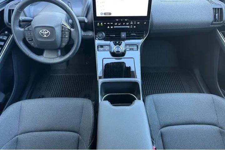 $24900 : Toyota bZ4X 2023 AWD XLE 4dr image 6