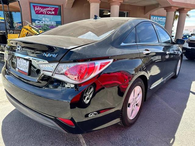 $9995 : Pre-Owned 2012 Sonata Hybrid image 6