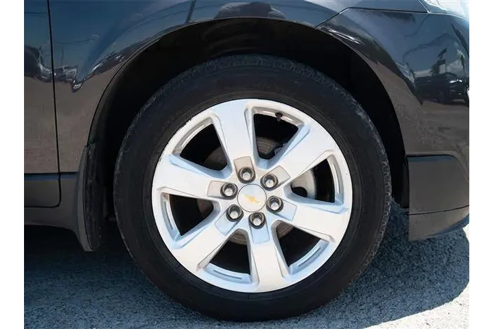 2016 Traverse LT image 10