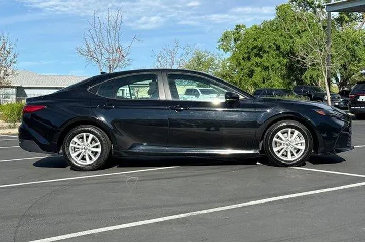 $24943 : Toyota Camry 2025 SE 4dr Sed image 10