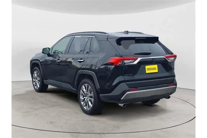 $37988 : Toyota RAV4 2024 AWD Limited image 3