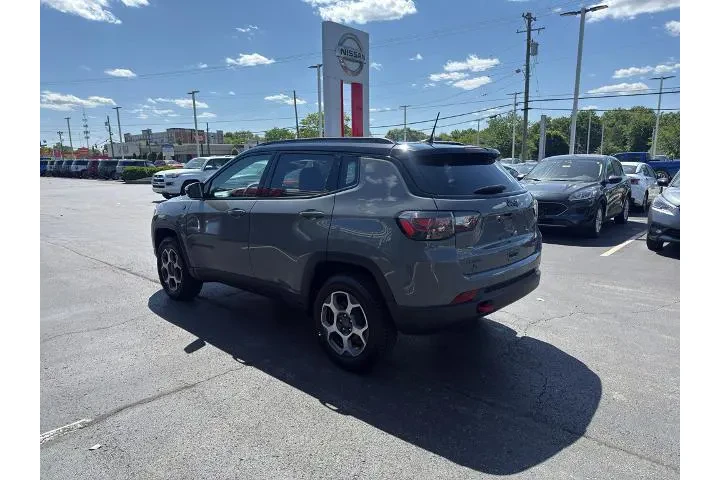 $26995 : Jeep Compass 2022 4x4 Trailh image 6