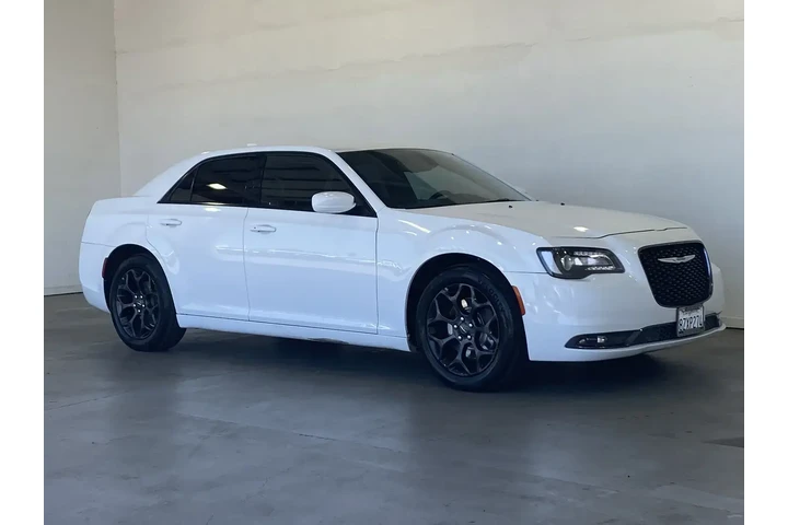 $18991 : Chrysler 300 2019 AWD S 4dr image 4