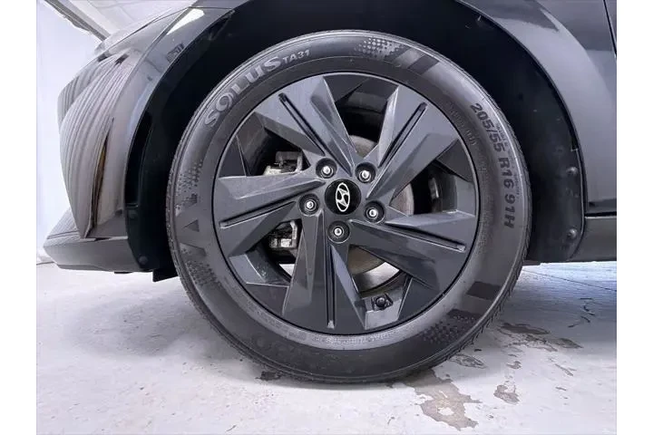 $18995 : Hyundai ELANTRA 2023 SEL 4dr image 6