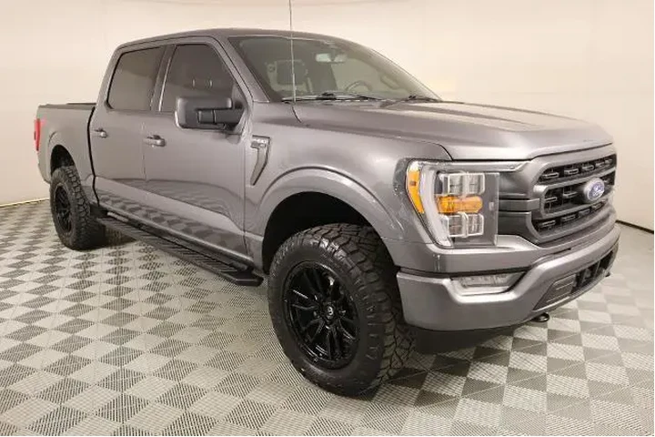 $39543 : Ford F-150 2022 4x4 XL 4dr S image 1
