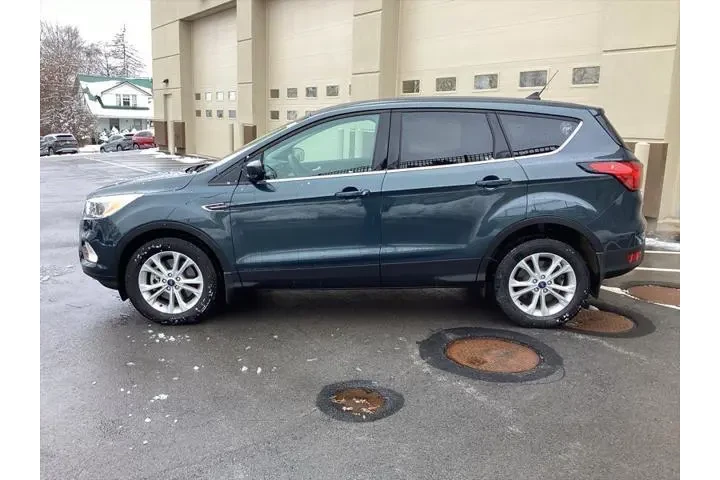 $16844 : Ford Escape 2019 AWD SE 4dr image 4