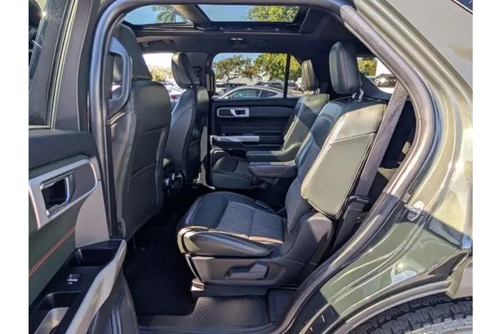 $29997 : Ford Explorer 2021 AWD Timbe image 8