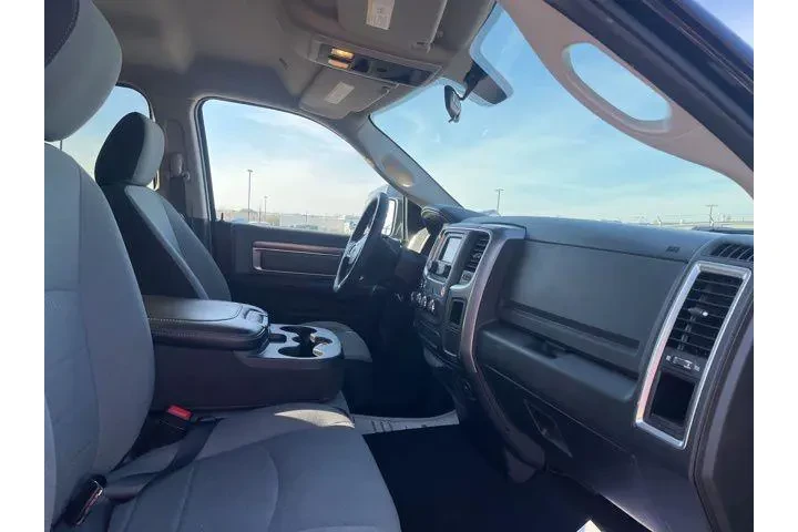 $29953 : Ram 1500 Classic 2024 4x4 SL image 8