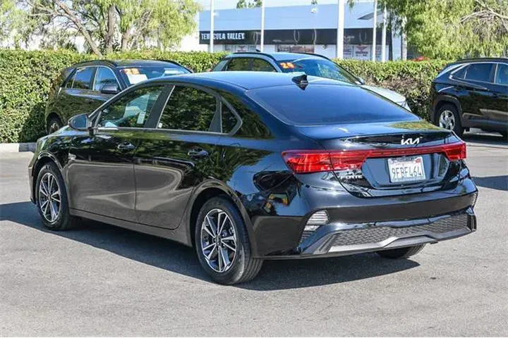 $16800 : Kia Forte 2023 LXS 4dr Sedan image 7