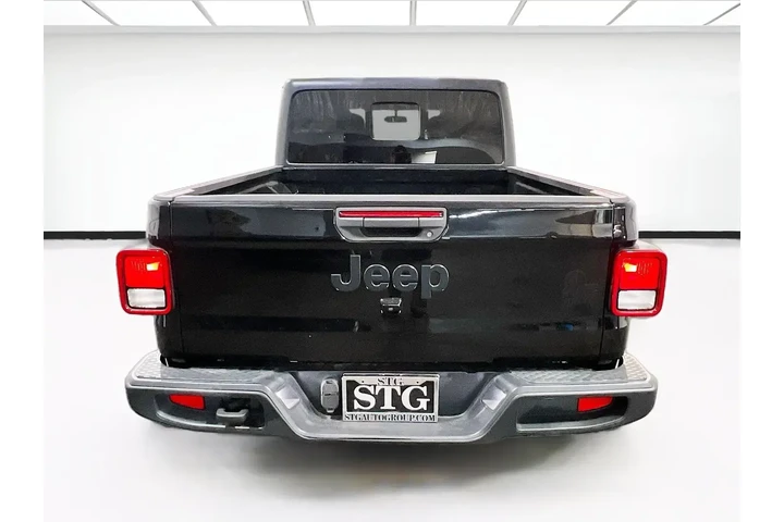 $25998 : Jeep Gladiator 2022 4x4 Will image 9