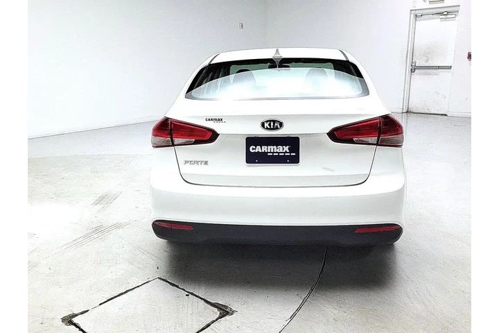 $12599 : Kia Forte 2018 LX 4dr Sedan image 6