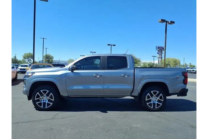 $36295 : Chevrolet Colorado 2023 4x4 image 3