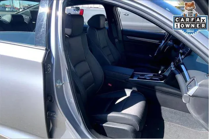 $29985 : Honda Accord 2020 Sport 4dr image 7